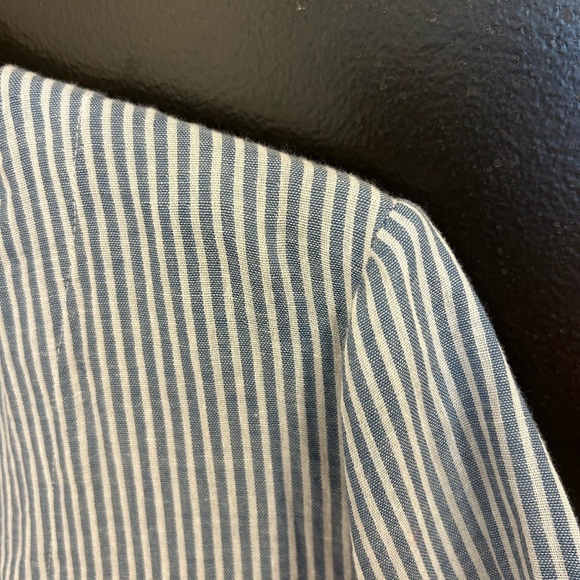 BCBG M (oversized for BCBG) excellent condition cotton with bell ruffled sleeves - Picture 5 of 8